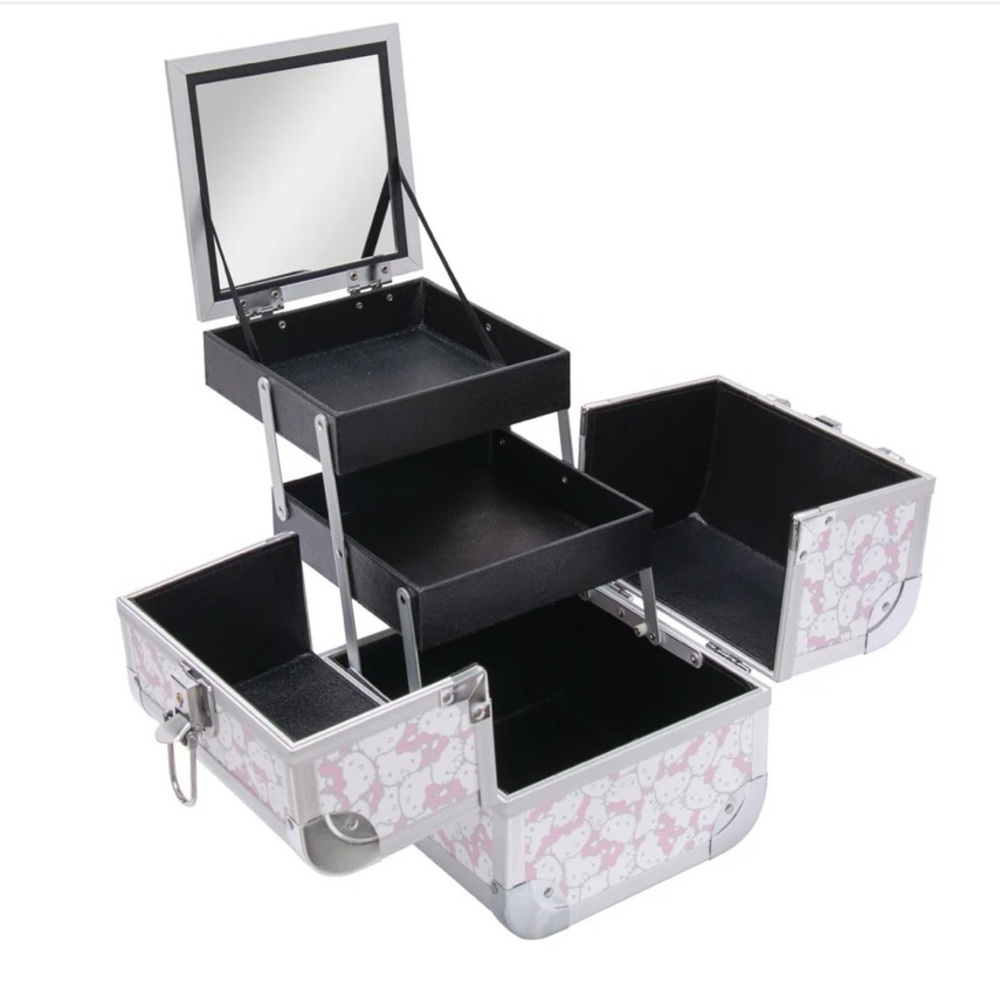 Hello Kitty Makeup Case - Picture 2 of 5